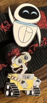 Wall-E & Eve 2011  Disney 2 Trading Pins