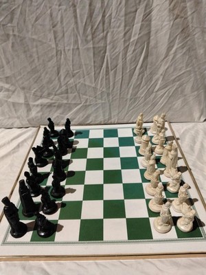 Mittelalter Kreuzfahrer Resin Schachspiel - komplett 32 Teile - 8 cm König - Vintage