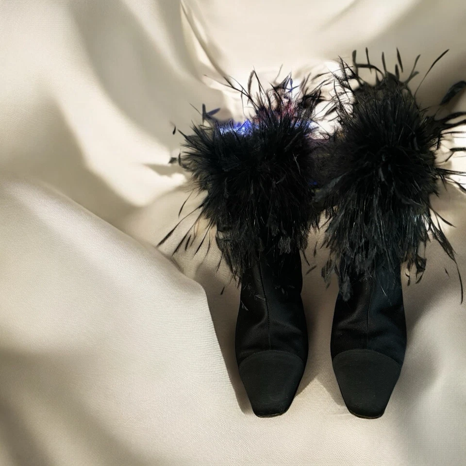 Valentino Garavani Silk Couture Negro Plumas de Avestruz Botines Talla 6.5 $1500 Foto 4 de 4