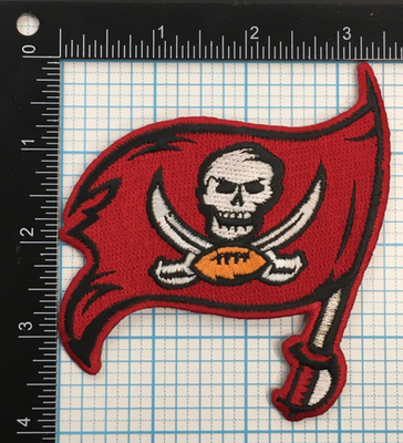 Vintage tampa bay buccaneers football t shirt in a... - Depop