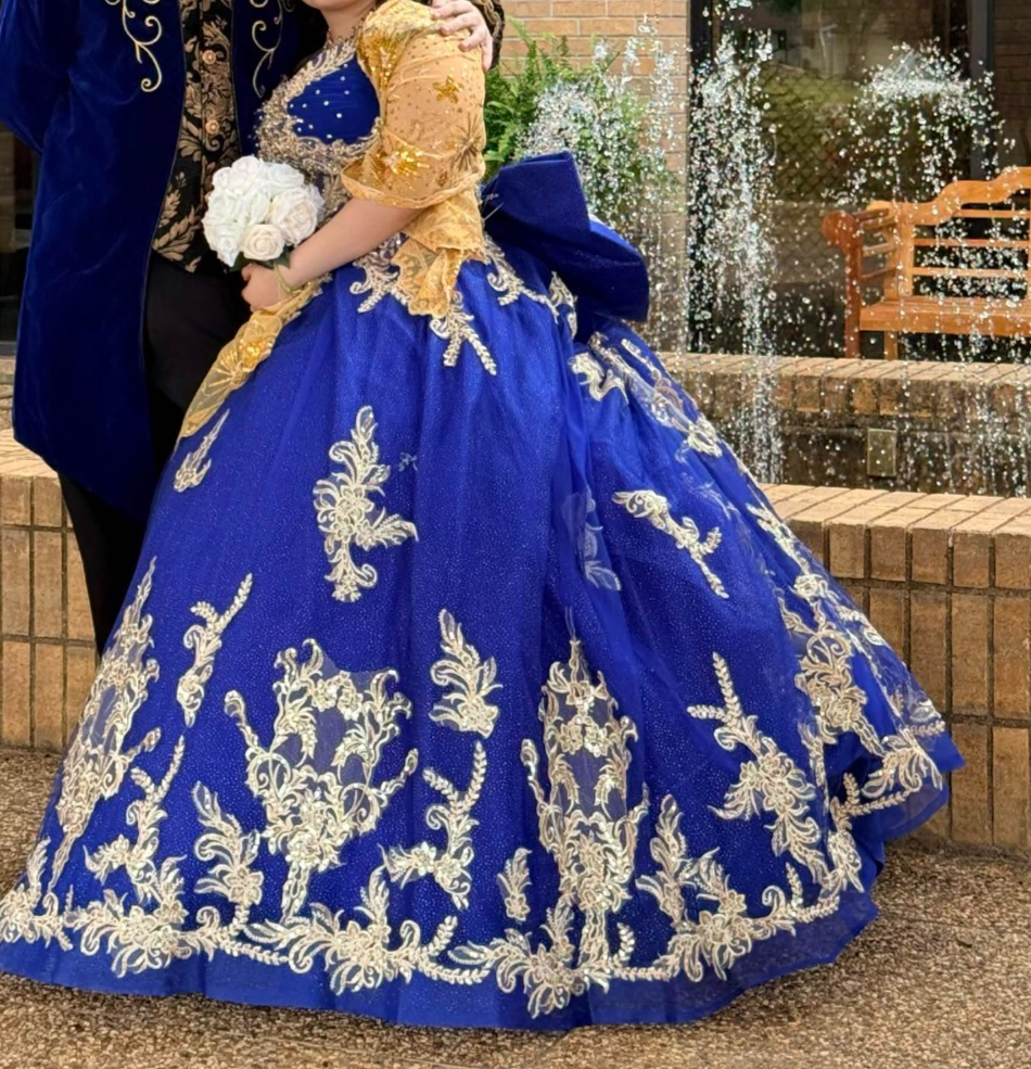 quinceanera dress blue and gold size 16 plus won only once