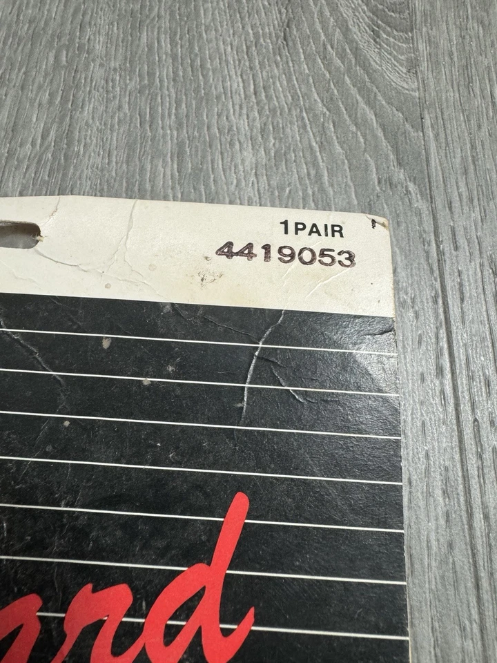 Винтажные новые из старых запасов брызговики Mopar Plymouth 1 пара 4419053 БЕСПЛАТНАЯ ДОСТАВКА - Изображение 2 из 3