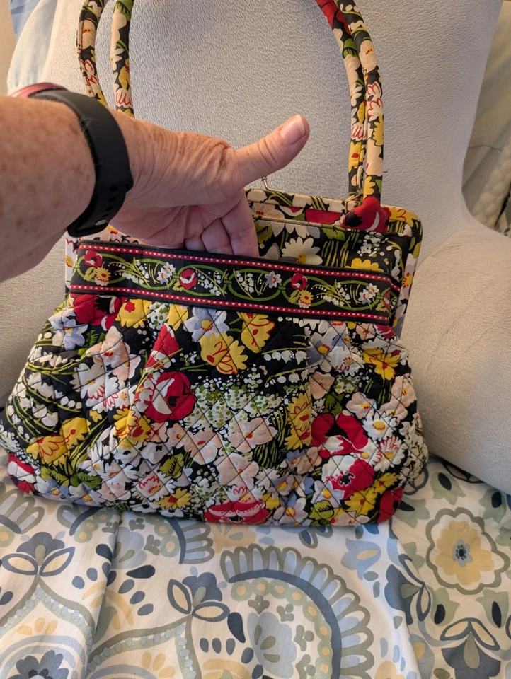 Bolso de Mano Vera Bradley Acolchado Alice Poppy Field Bloqueo de Beso Foto 4 de 4