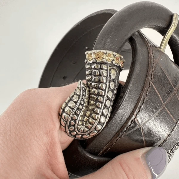 Cinturón Carlisle Para Mujer Cuero Cabeza de Cocodrilo Cola Estrás Hebilla Marrón XS Foto 3 de 4