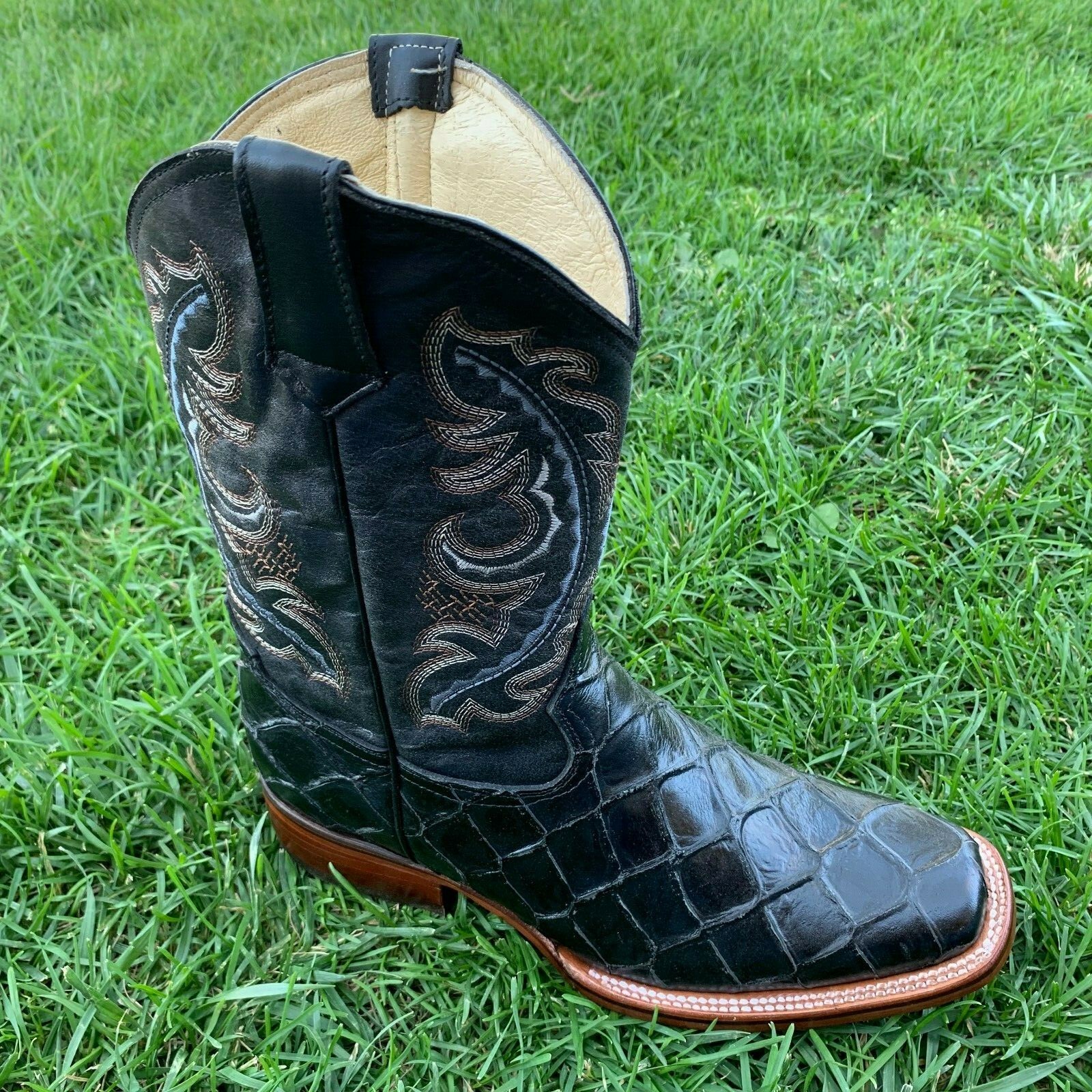 Men's Genuine Cowhide Leather Piraruco Fish Print Square Toe ...