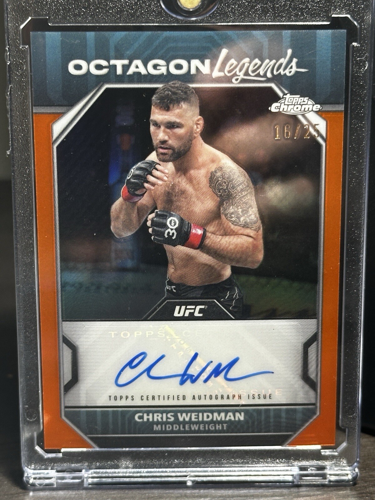2024 Topps Chrome UFC No. OLA-CWE Chris Weidman Octagon Legends Auto /25 Orange 