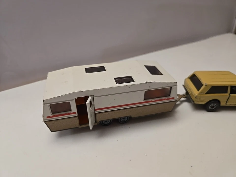 Siku Range Rover #1341 & Caravan #2518 W.Germany 1/55 Scale Diecast - Image 3 of 4