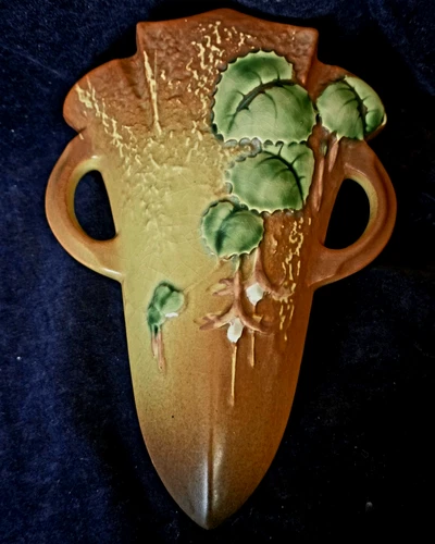 Genuine Roseville Pottery Fuchsia Pattern Wall Pocket Vase 1282 Crisp Mold