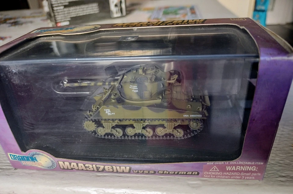 1/72 DRAGON ARMOR AMERICAN  sherman m4a3e8 WW2 TANK 60298, Ex - Image 2 of 4
