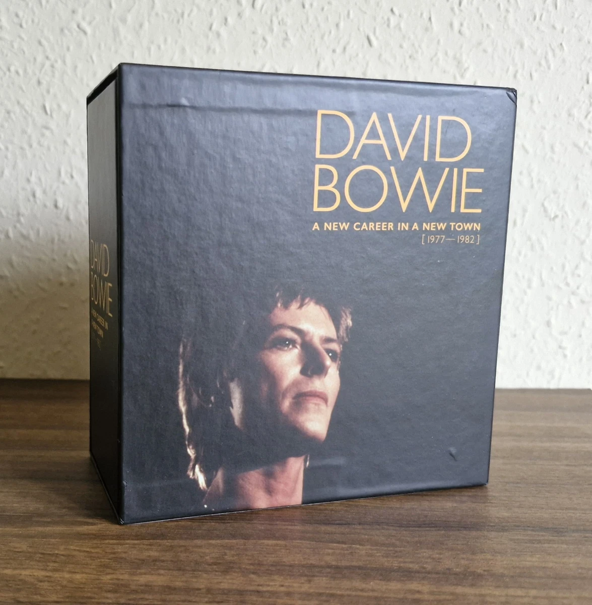 DAVID BOWIE - A New Career In A New Town (CD Box Set, 2017) - Gold