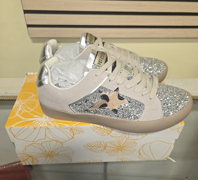 Yellow Box Sneakers Silver/Beige Glitter Leopard Star Detail Womens US 10