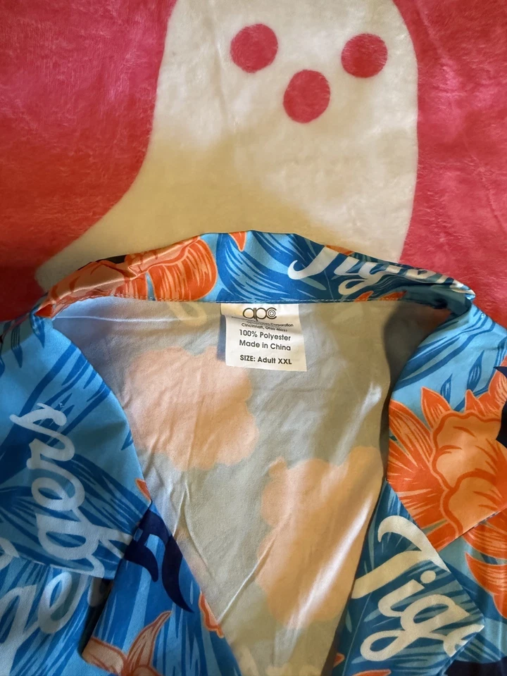 Detroit Tigers Hawaiian Shirt and Shorts Set New Adult XXL - Image 3 of 4