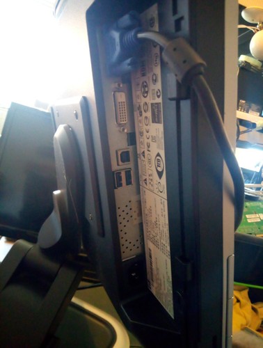 Vintage HP Compaq LA1951g 19" LCD Monitor With Amazing Articulated Stand. - Picture 8 of 16