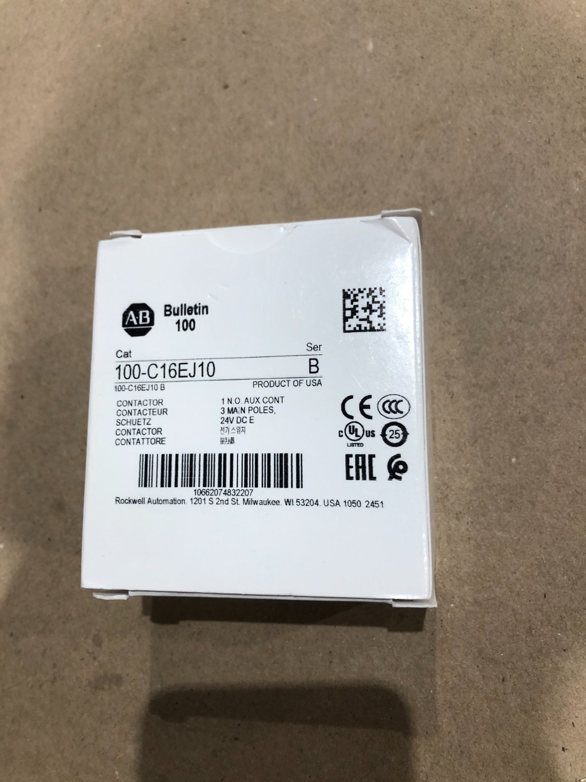 NEW Allen Bradley contactor 100-C16EJ10 3 pole 24vdc coil