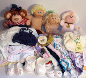 Huge-LOT-100-80s-amp-90s-CABBAGE-PATCH-KIDS-Dolls-Furskin-Clothes-Shoes-Handmade