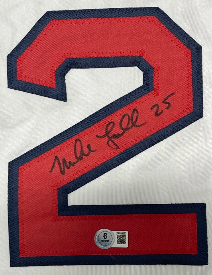 Camiseta personalizada firmada por Mike Lowell de los Medias Rojas de Boston Beckett Witness certificado de autenticidad BAS Foto 2 de 3