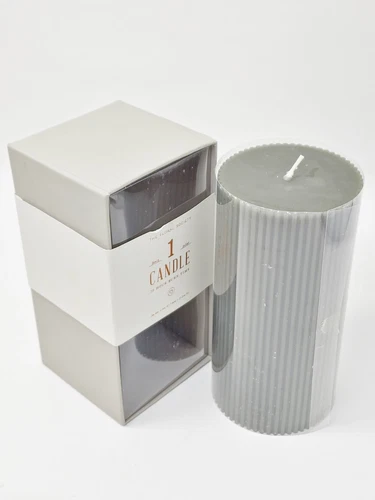 The Floral Society Pillar Candle - Thumbnail 5
