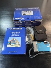 Olympus Stylus 850 SW 8MP Digital Camera Blue Box Case 1GB xD Card Untested