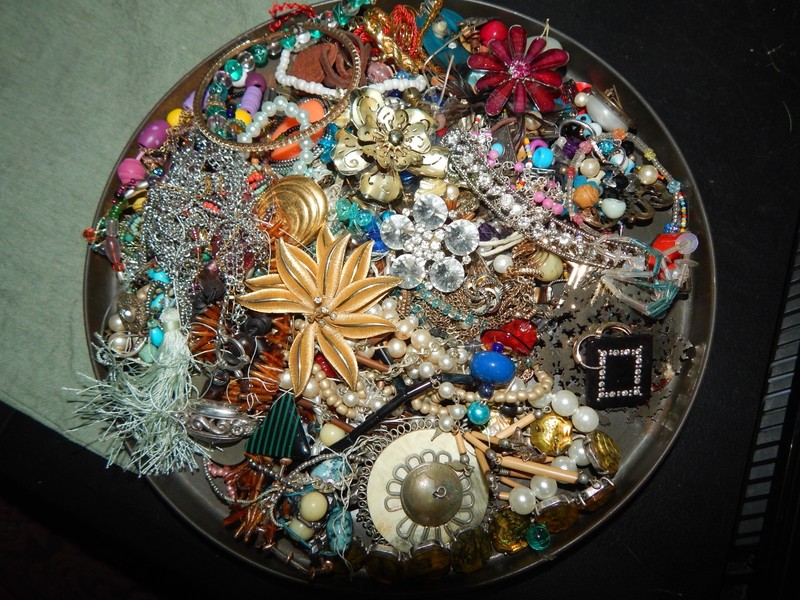 Junk Drawer Lot 2lbs Broken Vintage-Now Jewelry for Crafts Repairs