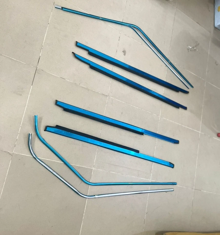 Tapicería cromada para techo y puerta Toyota Corolla 1970-1974 - KE30/TE31-KE35/TE37-E30-E40 Foto 4 de 4