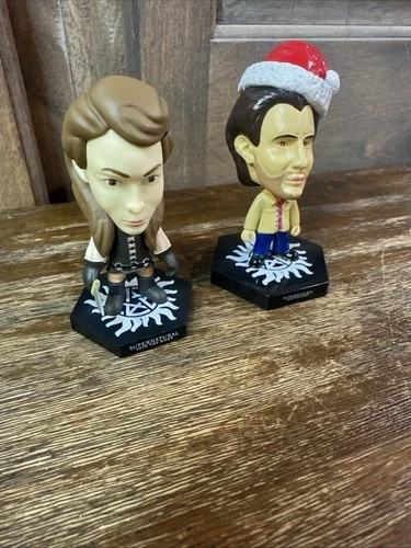 Supernatural Holiday Sam & Charlie Bradbury with Base - Smols by Culturefly - 3"