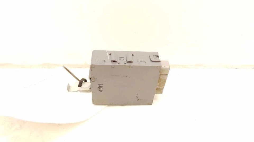RELÉ DE LUZ DE MARCHA TUNDRA 02 82642-22020 Foto 2 de 4