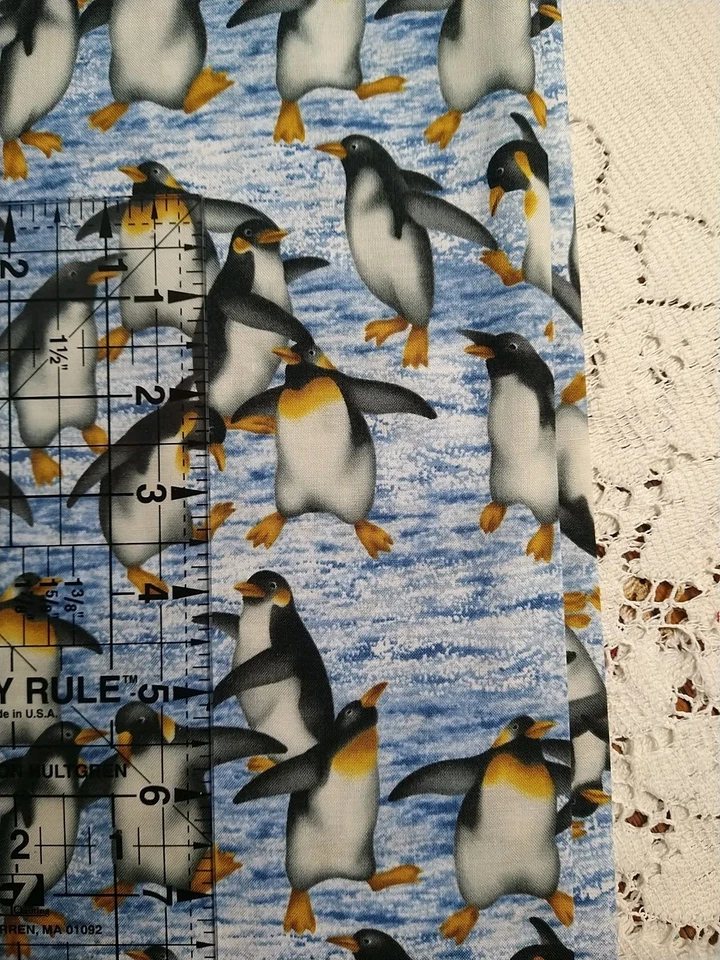 REMNANT Hoffman California Fabric "Naturescapes Style" Dancing Penguins 8"x21" - Image 4 of 4
