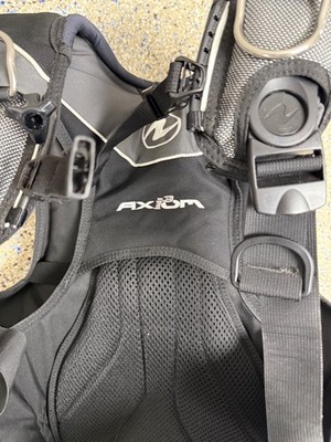 Aqualung Axiom i3 BCD Small. Tests Good