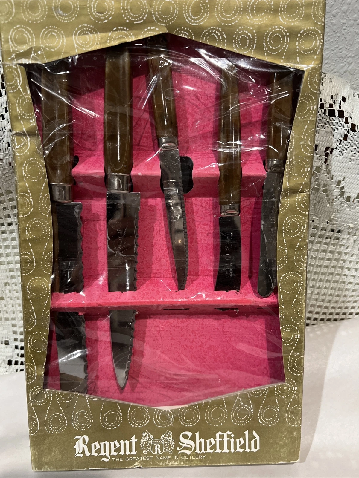 REGENT SHEFFIELD Set Assortment Of 5 Serrated Knives Bakelite Handles Vintage