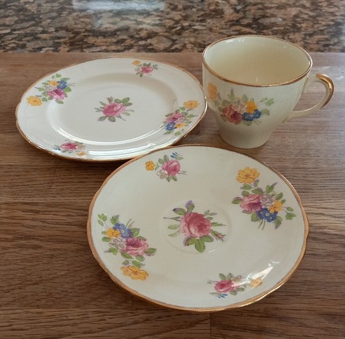 VINTAGE TRIO ART DECO 1930's ALFRED MEAKIN Porcelain Floral Cup, Saucer & Plate - Picture 8 of 22