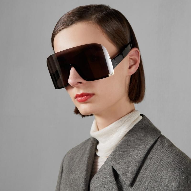 GUCCI サングラス Gucci GG1631S Red Shield Sunglasses – Designer Daydream