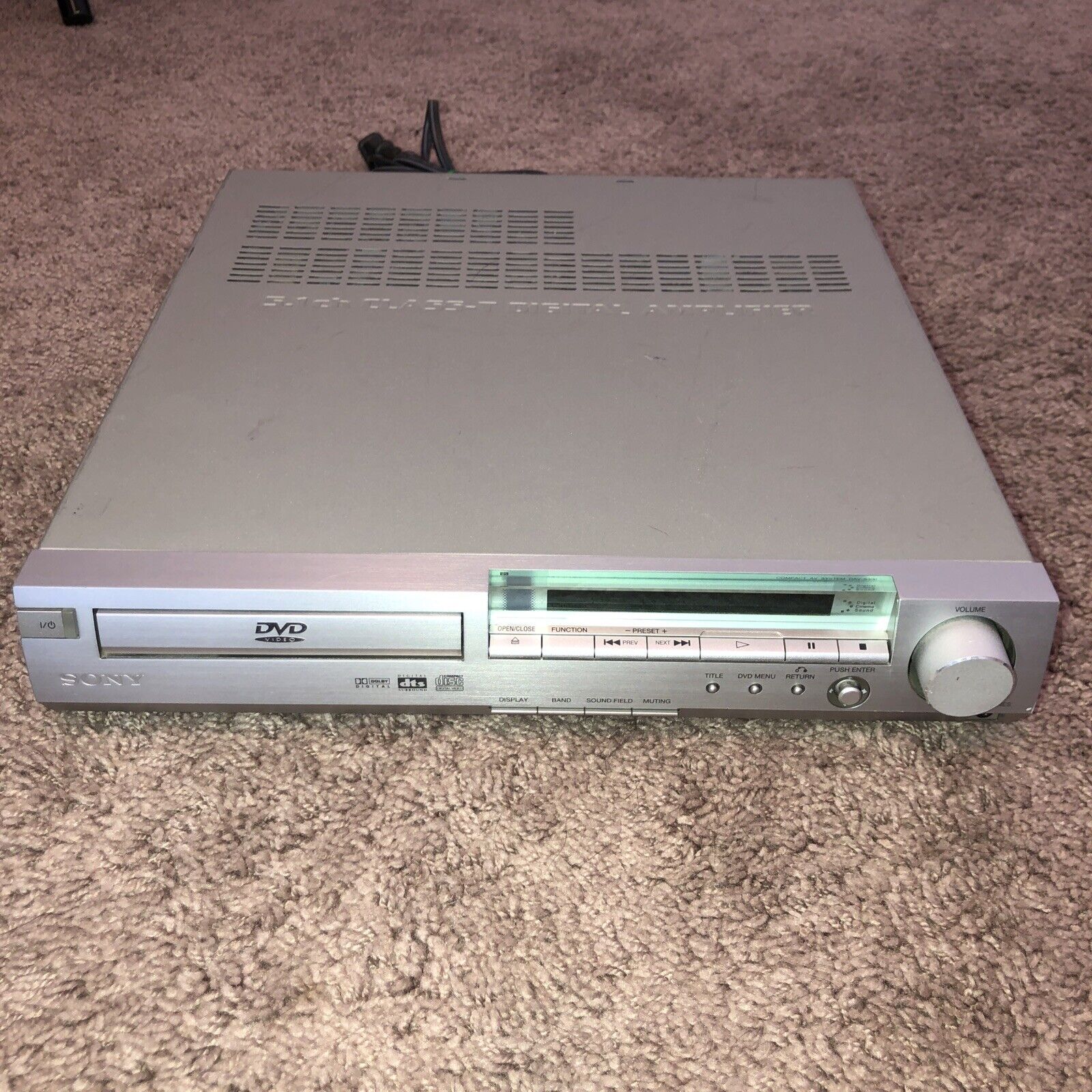 ★SONY　HCD-S300 CD/DVDプレーヤー レシーバーアンプ。