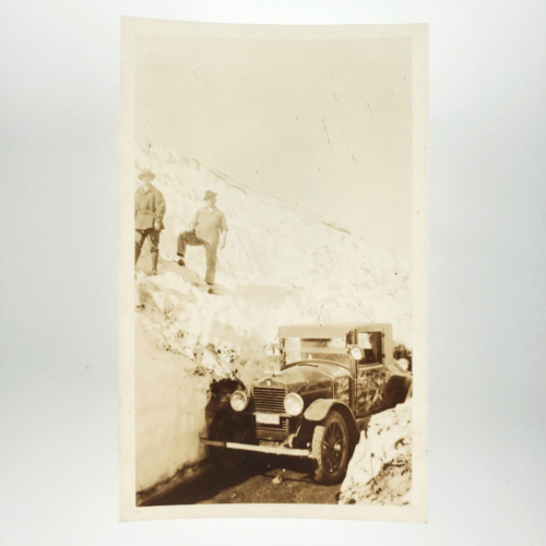 Studebaker Traveling Snowy Road Photo 1920s Old Car Mountain Snow Snapshot A4195 - Picture 1 of 2