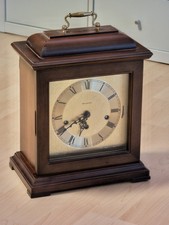 Schmeckenbecher Tischuhr mit 3 verschiedenen Melodien