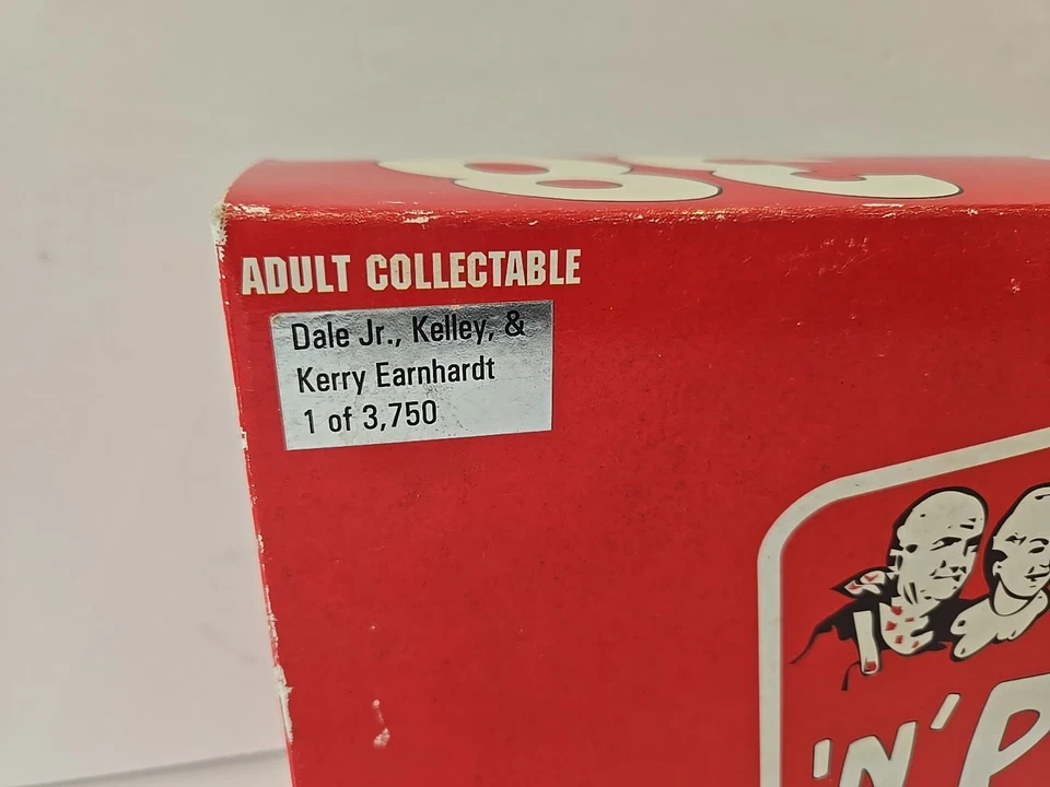 Dale JR Kelley & Kerry Earnhardt 1995 Mom 'N' Pops Dually Show Trailer - Imagem 2 de 4