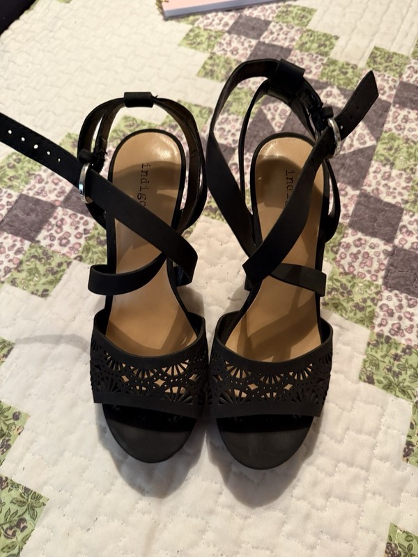 indigo rd. Women’s Black Faux Suede Laser Cut Wedge Sandals Ankle Strap 6
