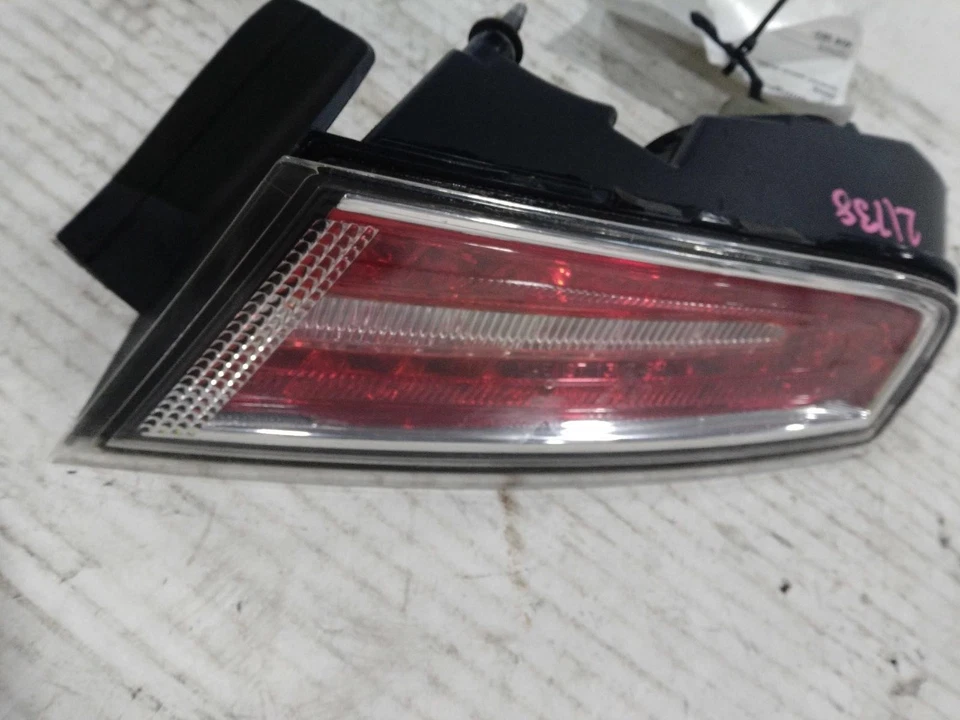 Conjunto de luz trasera derecha usado se adapta a: Lincoln Mkz 2016 cuarto panel montado derecho Foto 2 de 4