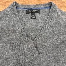 Banana Republic Men's L Gray 100 Extra Fine Merino Wool V-Neck Sweater Academia