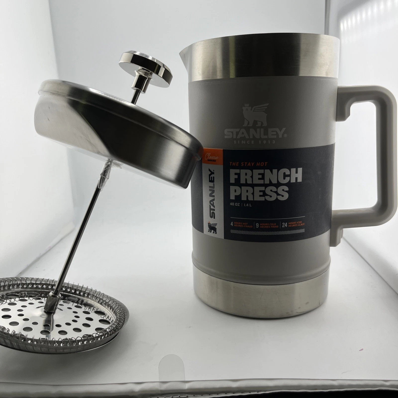 STANLEY Classic Stay-Hot French Press Coffee Maker 48 oz Ash Gray New