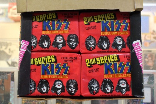 PAQUETE DE CERA SELLADO SINGLE (1) 1978 DONRUSS KISS 2A SERIE 7 TARJETAS - Imagen 2 de 2