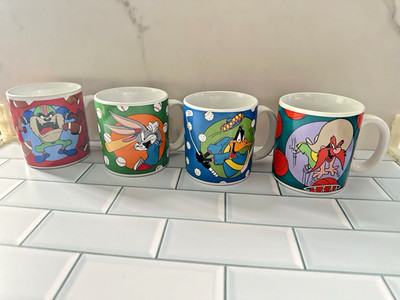 Vintage Looney Tunes Sports 1994 Sakura Warner Bros Coffee Mug Lot Of 4
