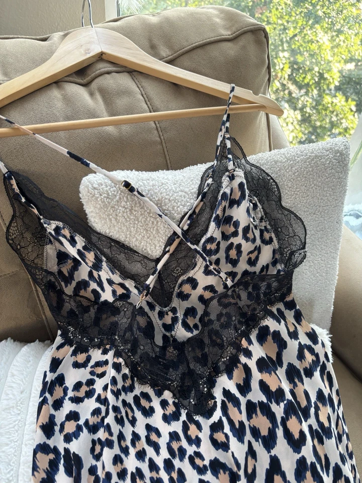 Victoria's Secret Lace Trim V-Neck Leopard Print Slip Dress Women's Medium Ivory - Image 3 of 3