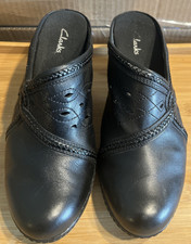 Clarks Chiffon Lily Black Clog -women size 10M gently used