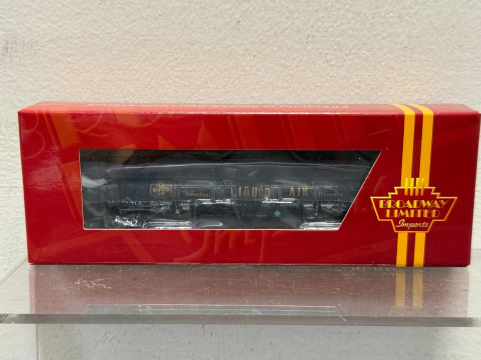 Broadway Limited 3730 N scale Cryogenic Tank Car - Linde Air Products - 80006 - Image 4 of 4