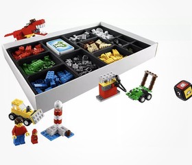 LEGO CREATIONARY GAME  3844  2010  3 TO 8 PLAYERS  AGES 7 +