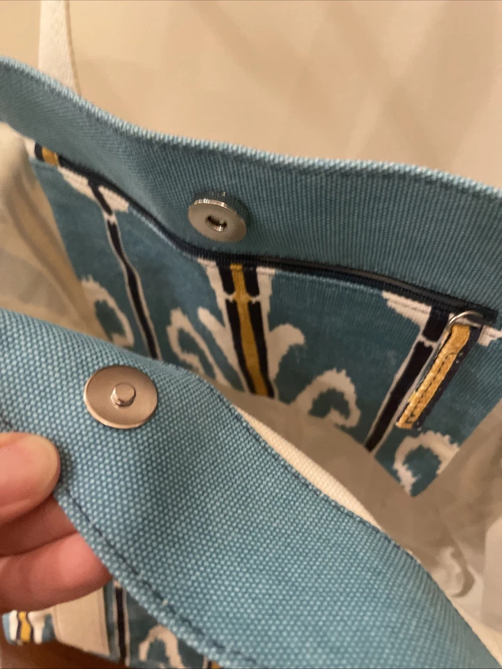 Pottery Barn Kids 大号棉质帆布托特包沙滩包蓝色 Ikat 图案 — 第 3/4 张图片