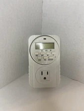 HYDROFARM TMO1715 Outlet 7-Day Grounded Digital Programmable Timer