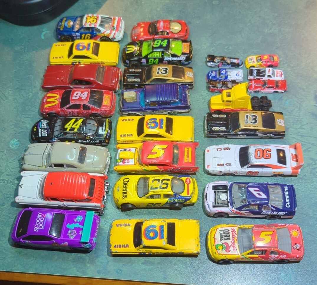 Nascar Diecast 1:64 Lot of 31 Racing Champions,2 team