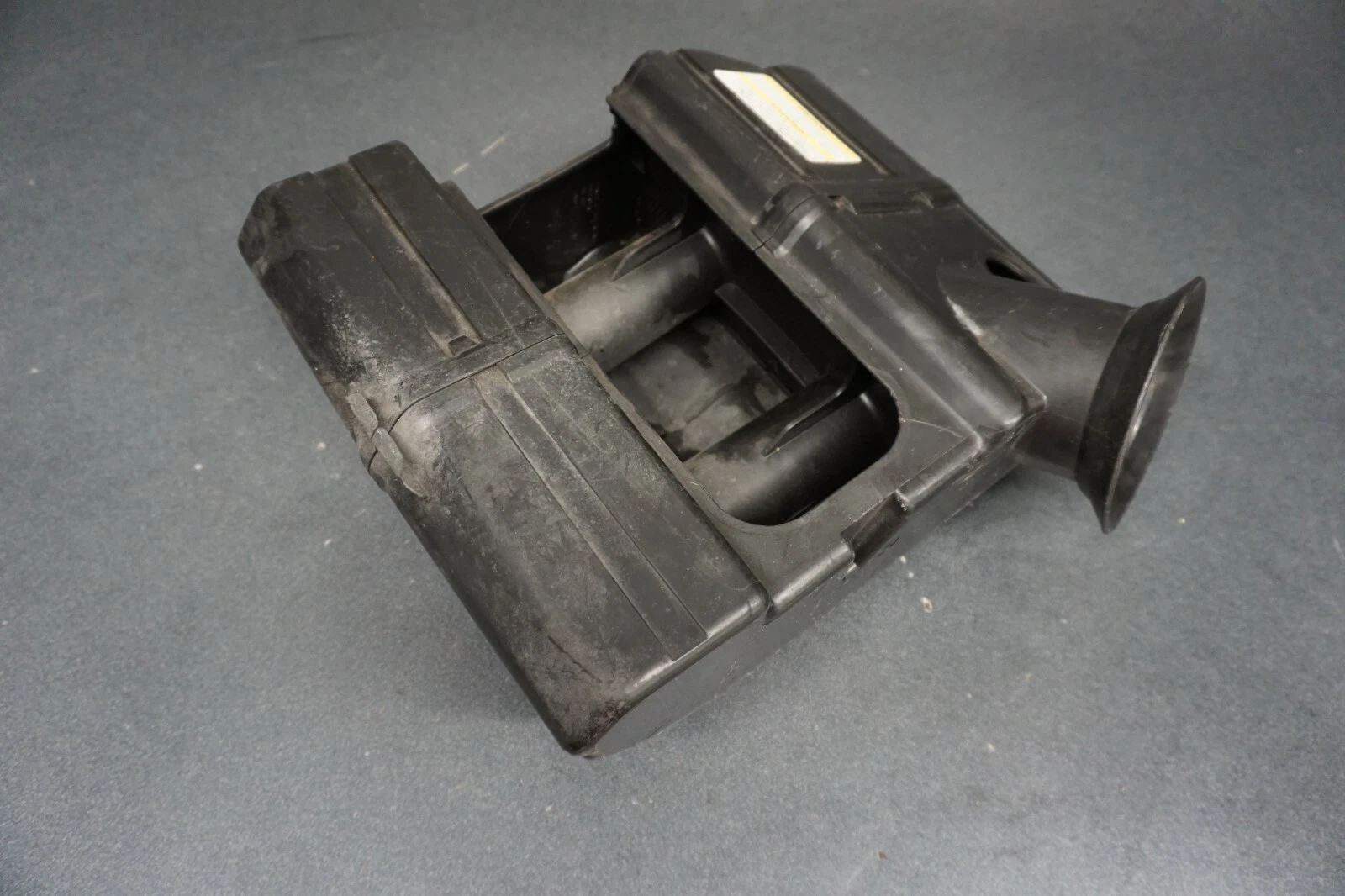 2005-2007 MXZ Summit Mach Z Ski-Doo Snowmobile OEM Air Filter Cleaner Box Ass'y