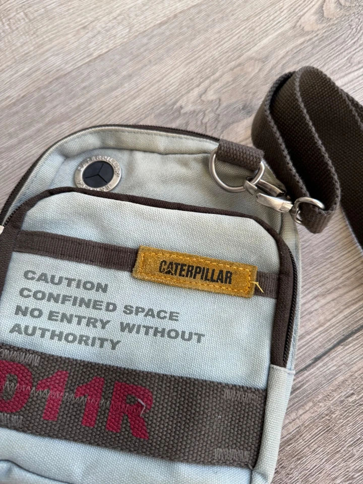Bandolera Caterpillar CAT Diseño Brutal D11R Vintage Foto 2 de 4